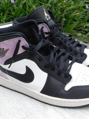 Nike Air Jordan 1 Mid SE 'Zen Master' sneakers